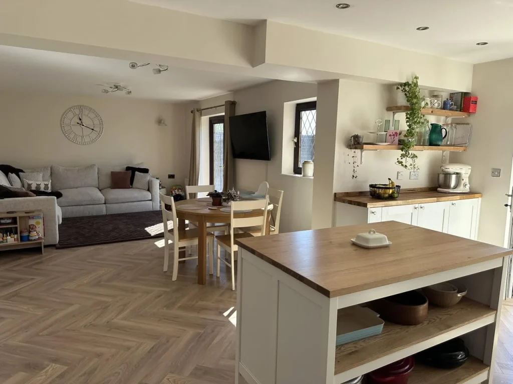 Open-Plan Kitchen & Living Space: Load-Bearing Wall Removal